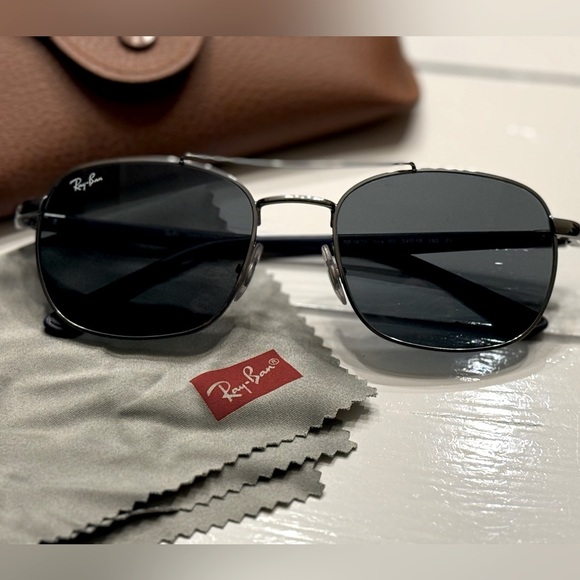 Ray Ban Sunglasses (RB3670) Gunmetal Frame with blue gray lenses - Picture 2 of 13